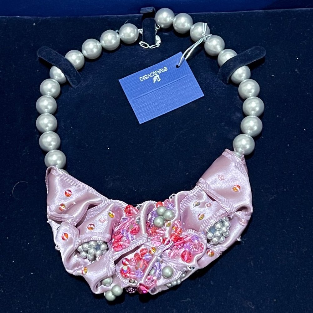NWT Authentic Swarovski Lilac Ribbon and Pearls Necklace